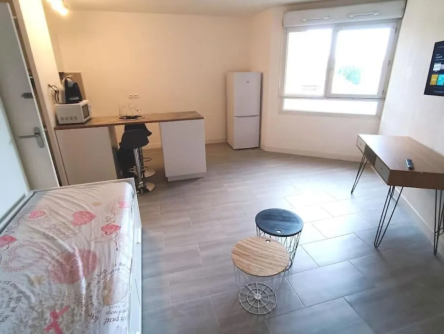 Appartement Tout Equipe 2 A 4 Couchages St Charles Marseille France