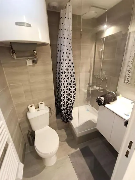 Appartement Tout Equipe 2 A 4 Couchages St Charles Marseille Apartmán